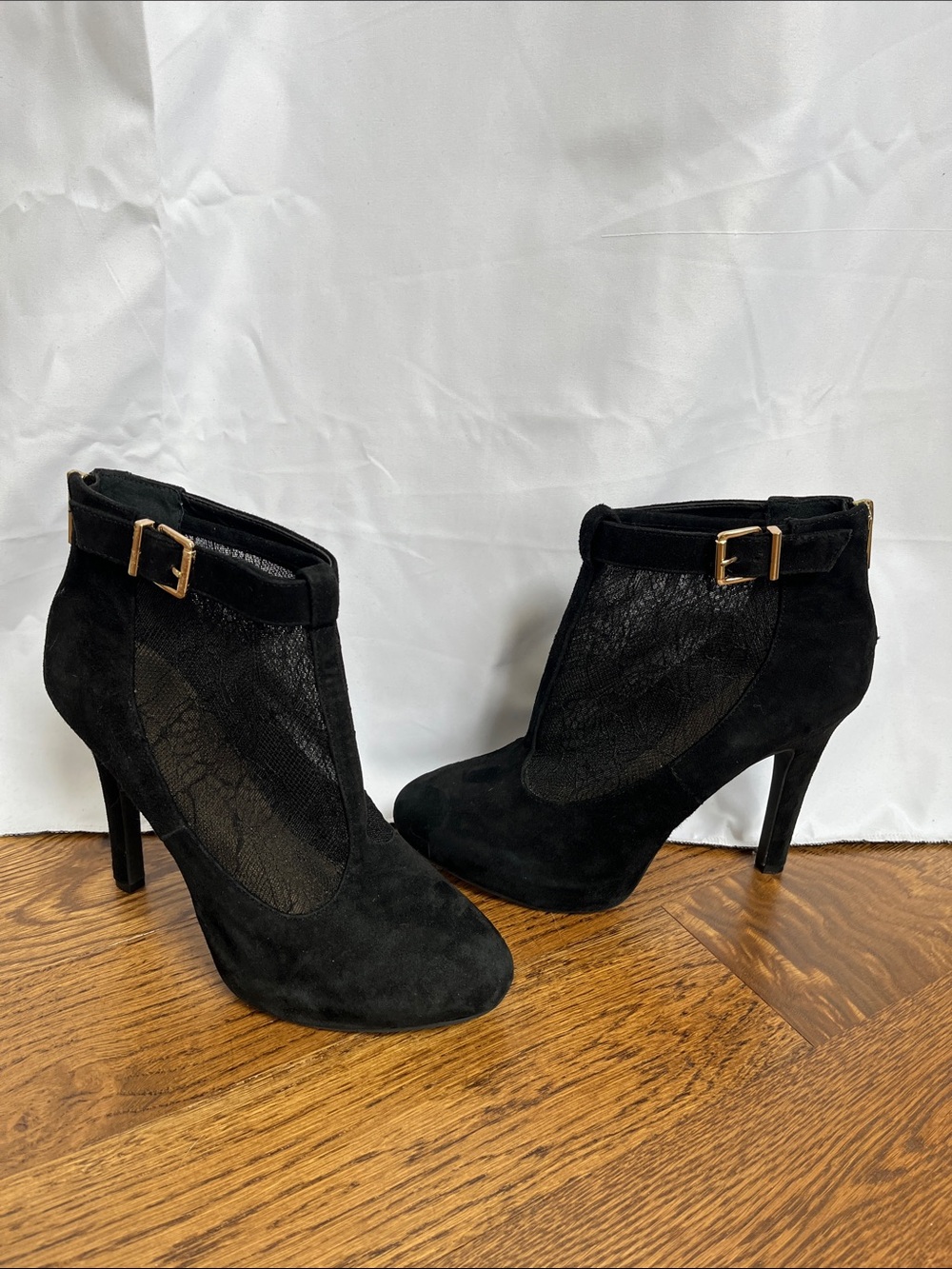 Jessica Simpson Black Suede Mesh Lace Ankle Booties with Gold Buckle 9M